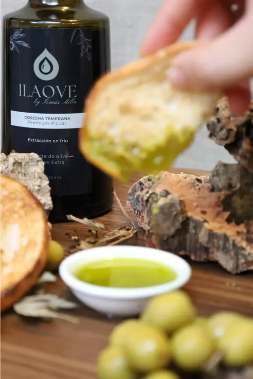 Botella de aceite de oliva virgen extra premium